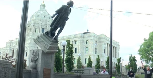 columbus statue minneapolis colombo statua 1 600x306 1