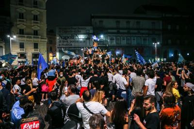 napoli tifosi afp 1806