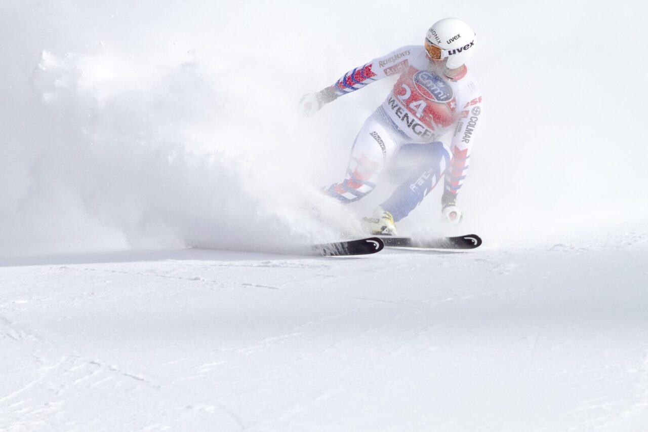 ski race 2246889 1920