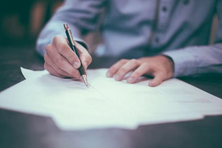 scrivere