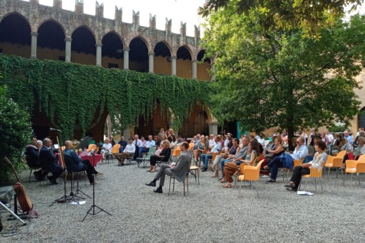 castello pubblico
