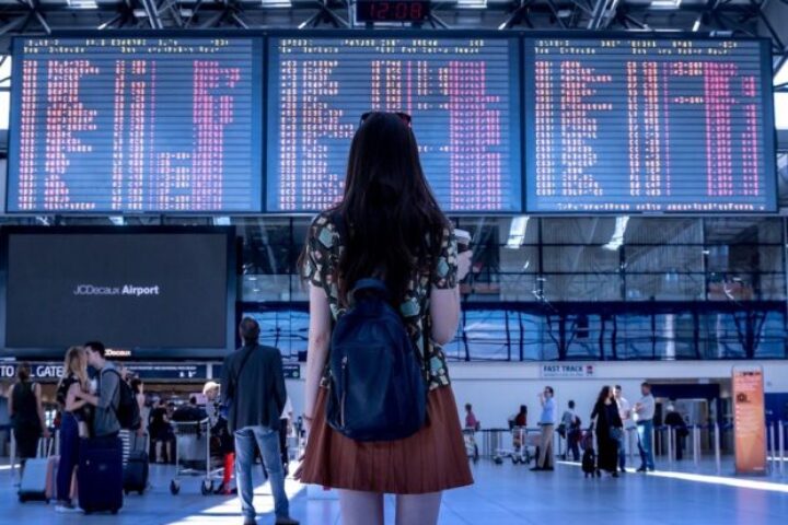 airport 2373727 1280 620x430