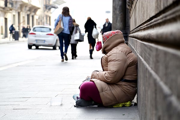 poverta poveri 1
