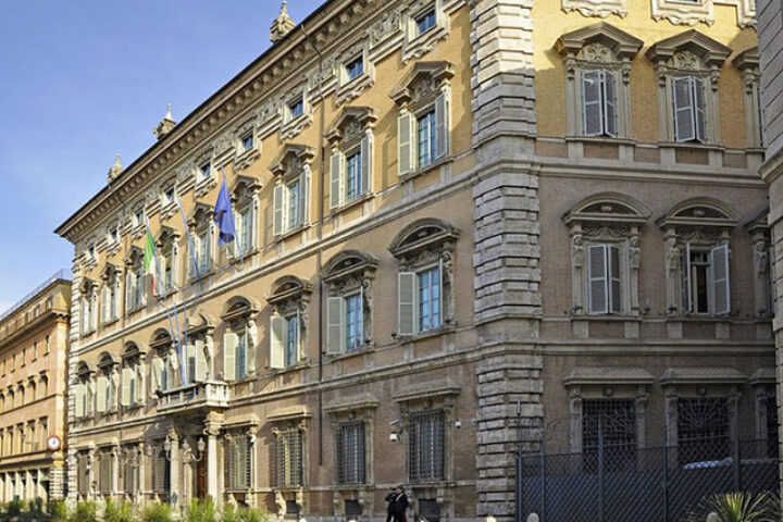senatoesterno
