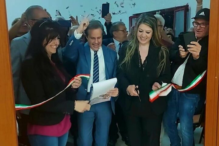 le figlie di mino tagliano il nastro del museo (1)