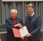 enzo iacovozzi insignito dal sindaco di hildesheim con la piu alta onorificenza civica immagine10