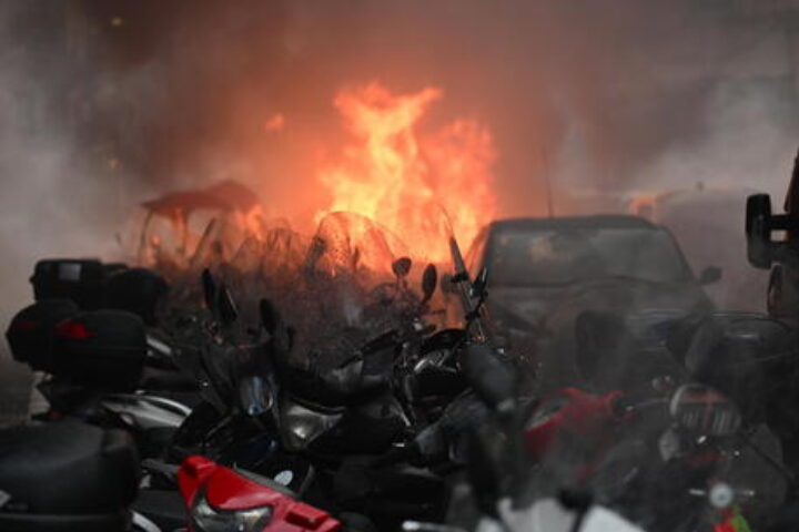 napoli eintracht: a police car set on fire