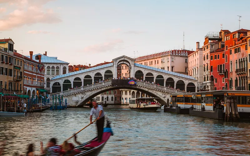 1600x1000 venezia la citta dell amore 1