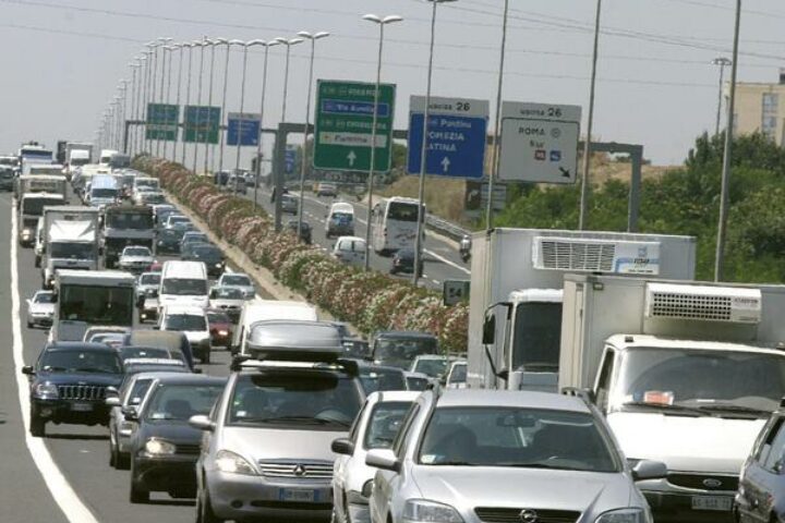 ponte del 2 giugno, 15 milioni in viaggio ma pesa il meteo