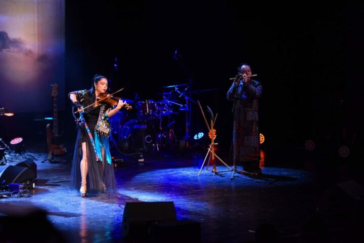 spettacolo musicale phuong linh ad hanoi