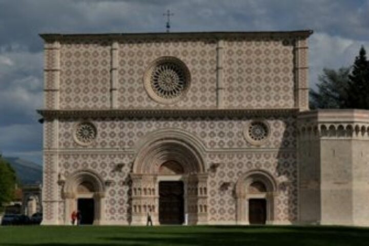 laquila basilica di collemaggio 2 e1589891785908 615x223
