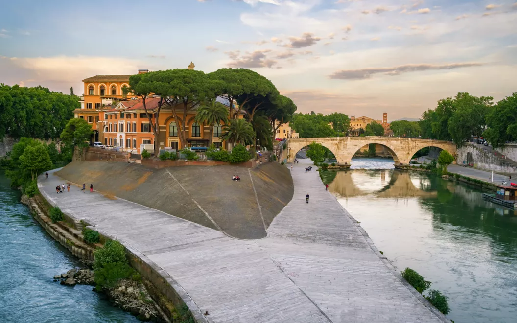 1600x1000 il tevere da todi hero