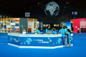 x la farnesina al meeting di rimini con il padiglione internazionale ce unitalia che coopera immagine4