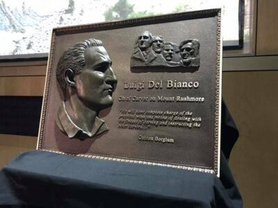 plaque at rushmore 1