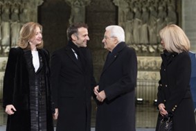 il presidente della repubblica sergio mattarella ha preso parte alla cerimonia di riapertura della cattedrale di notre dame de paris immagine1