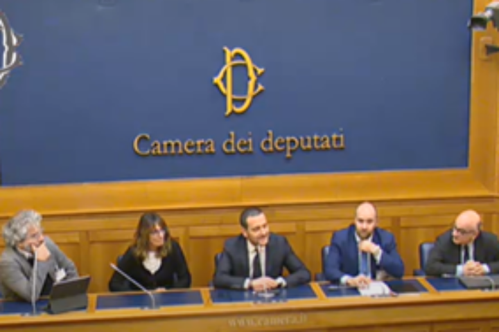 su iniziativa del deputato toni ricciardi presentato alla camera il progetto casciamericana immagine1
