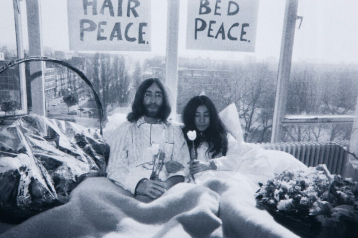 lennon ono bed in 1024x751