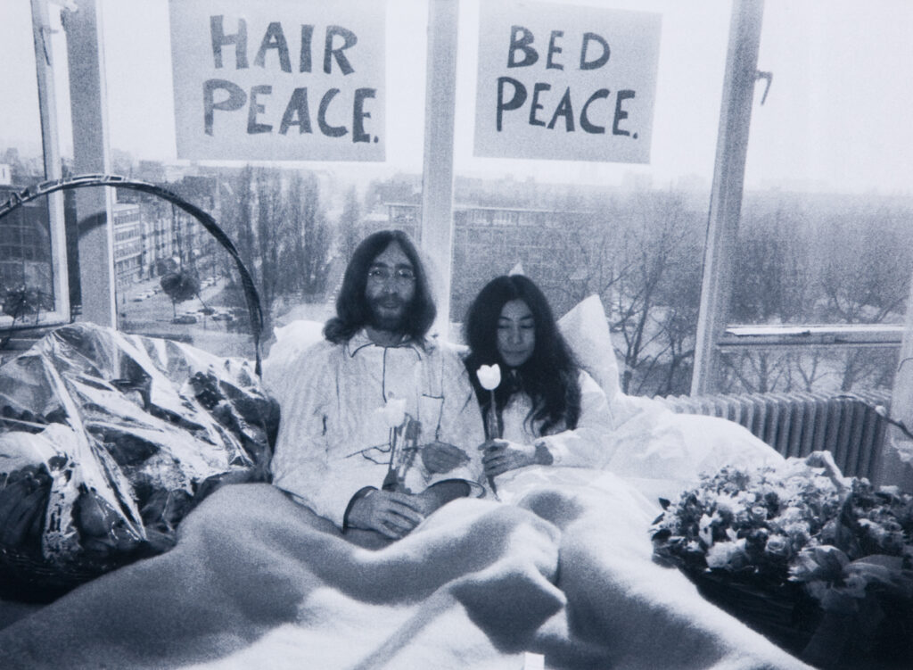 lennon ono bed in 1024x751