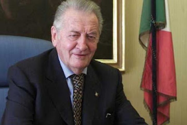 mirko tremaglia il padre della cittadinanza italiana all’estero