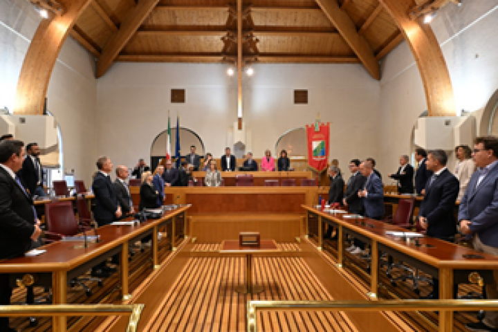 abruzzo consiglio regionale nuova legge sulle comunita abruzzesi nel mondo immagine22 340x223