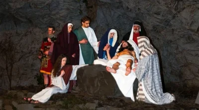 frassinoro torna la via crucis vivente tradizione passata di padre in figlio