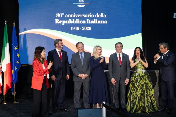 20260602 festa della repubblica banner group photo yes