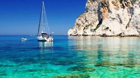 barca a vela grecia